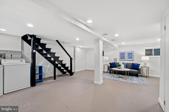 basement featuring washer / dryer