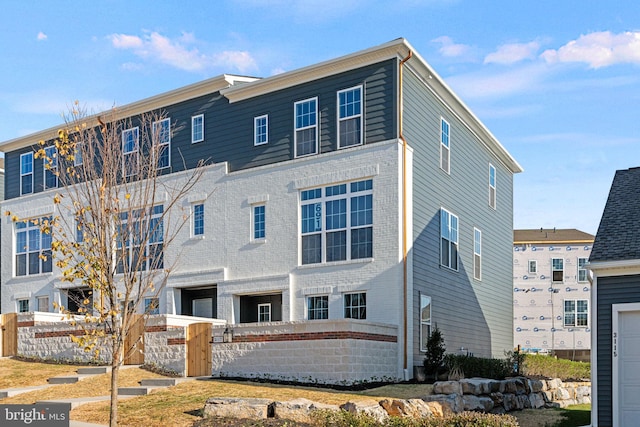 view of front facade