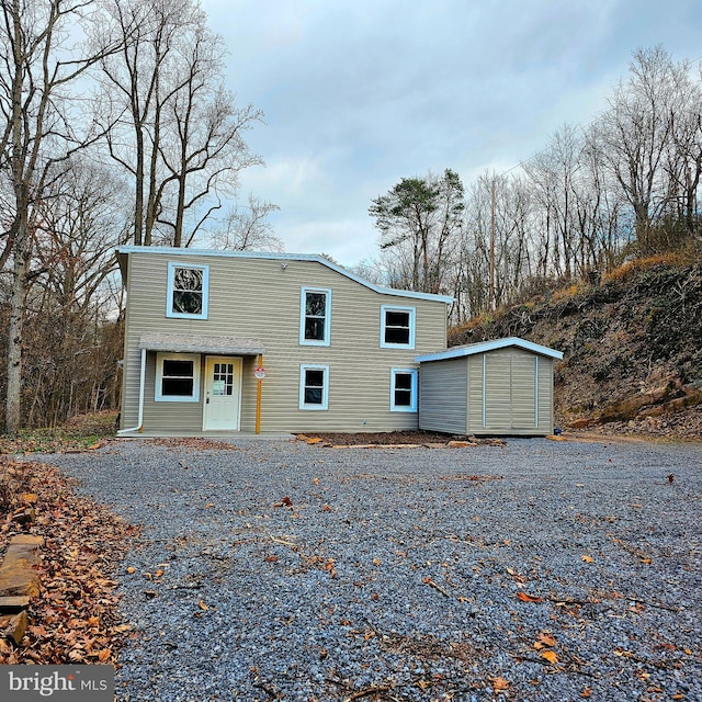 view of front of property