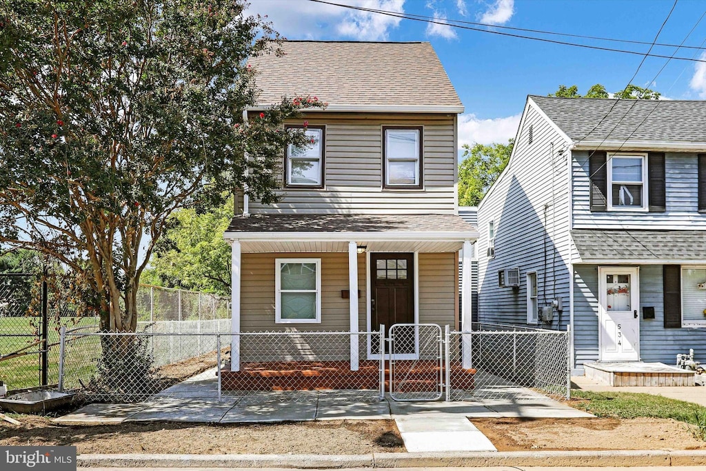 view of front of house featuring a porch