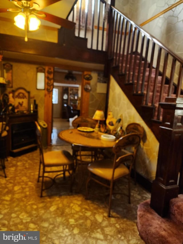 dining area with ceiling fan