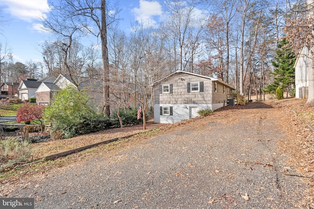 view of home's exterior