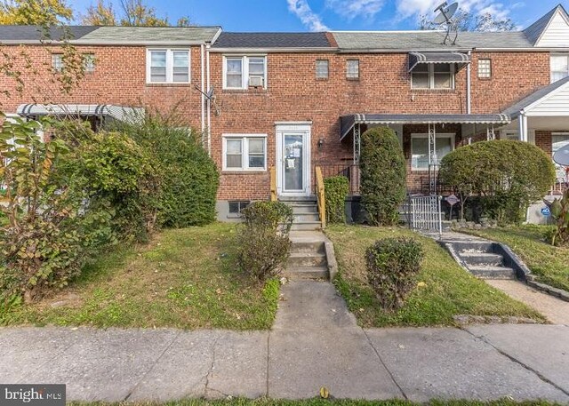 view of townhome / multi-family property