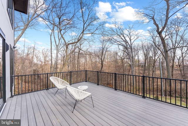 3113 Circle Hill Rd, Alexandria, VA 22305 - view of wooden deck