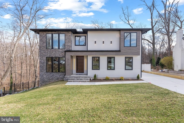 3113 Circle Hill Rd, Alexandria, VA 22305 - view of contemporary house