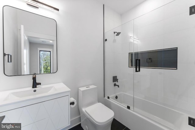 3113 Circle Hill Rd, Alexandria, VA 22305 - bathroom with toilet, vanity, and enclosed tub / shower combo