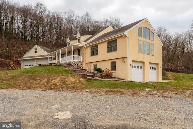 view of front of property featuring a porch