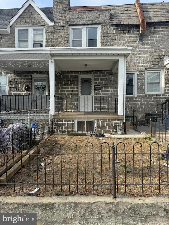 view of front of property with covered porch