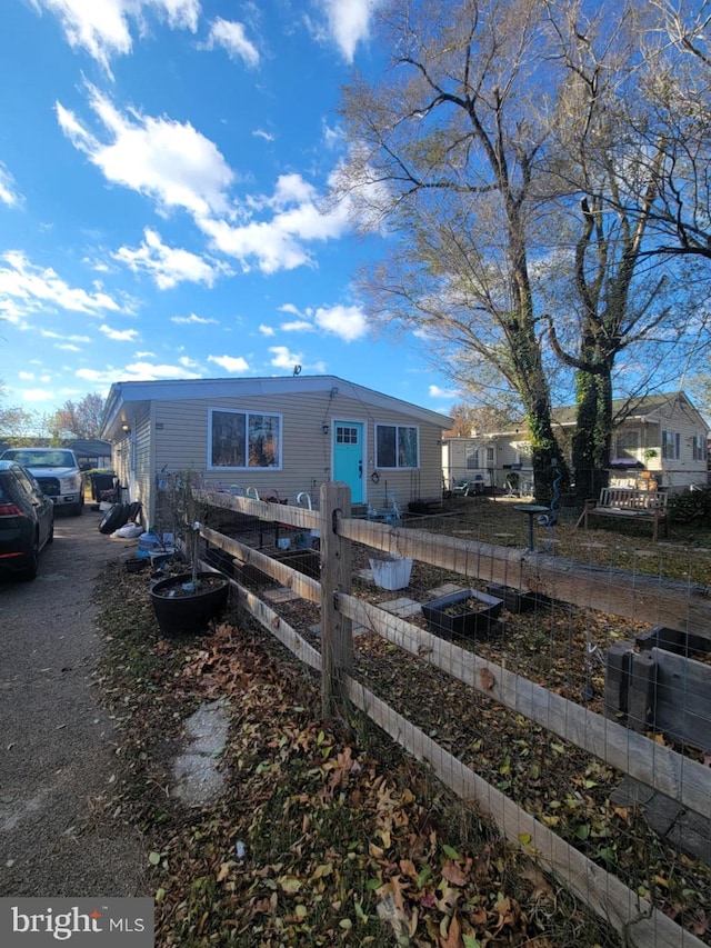 view of front of property