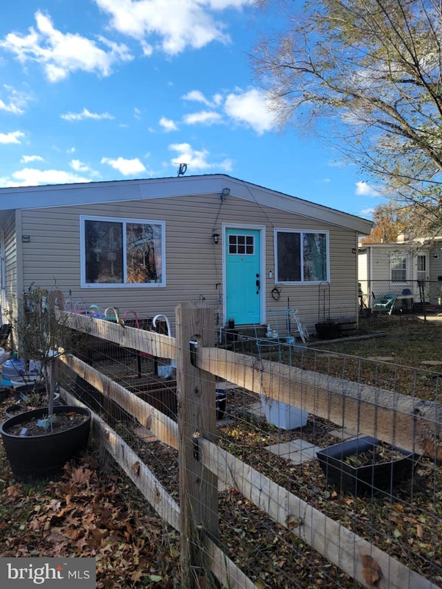 view of front of property