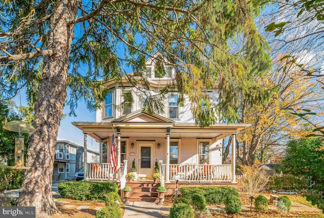 view of front of home featuring a porch