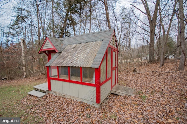 view of outbuilding