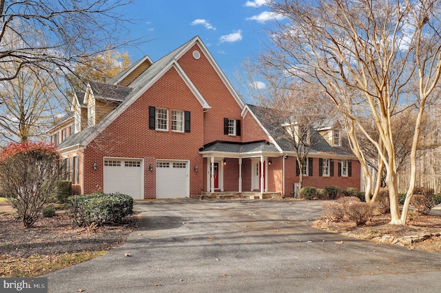 view of front facade featuring a garage