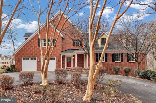 view of front facade with a garage