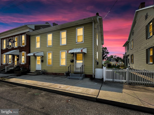 view of front of house