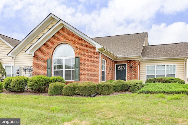 view of front of house with a front yard