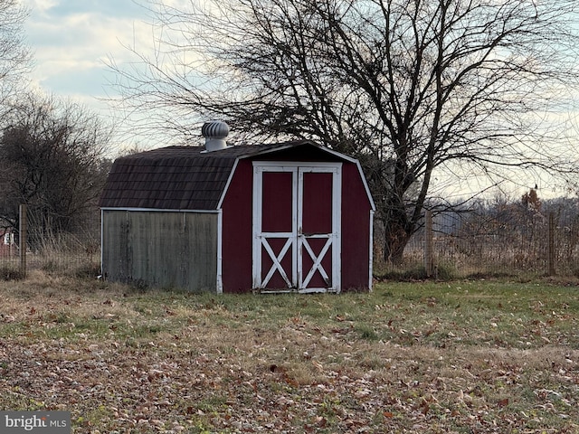 view of outbuilding