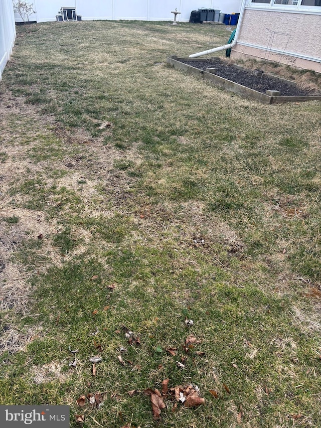 451 Ridge Pike, Lafayette Hill, PA 19444 - view of grassy yard