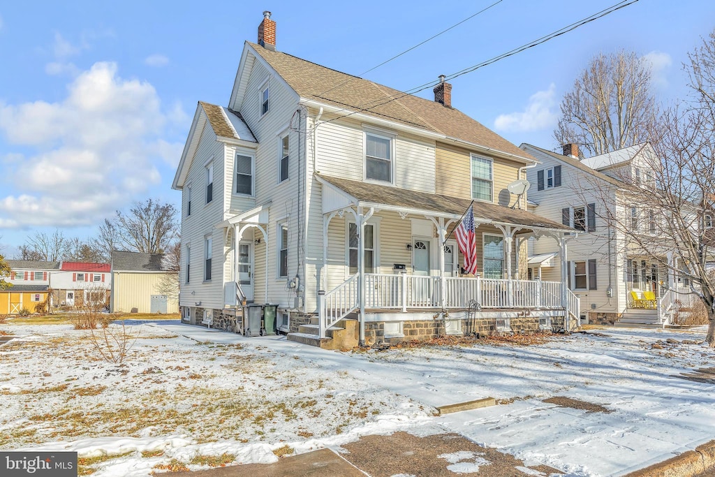 view of front facade featuring covered porch