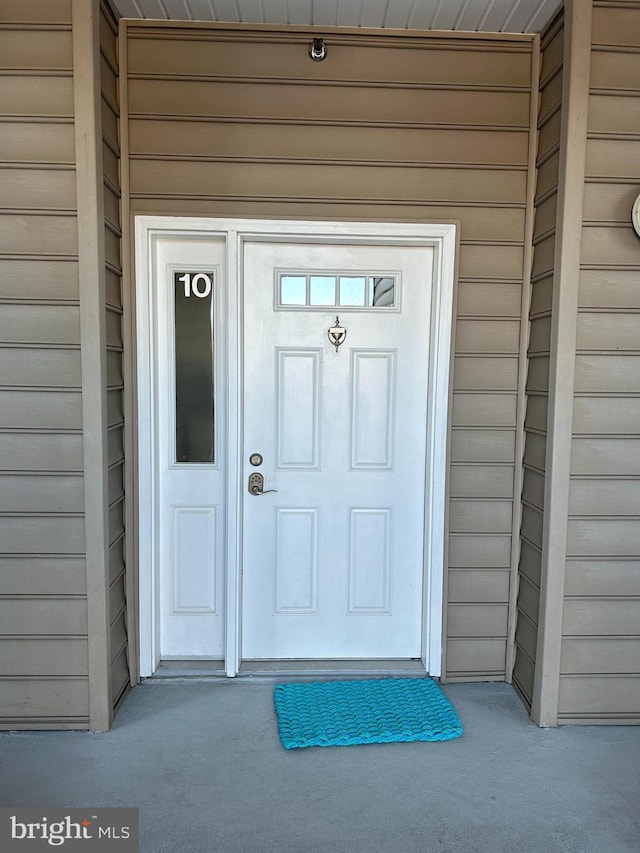 view of property entrance