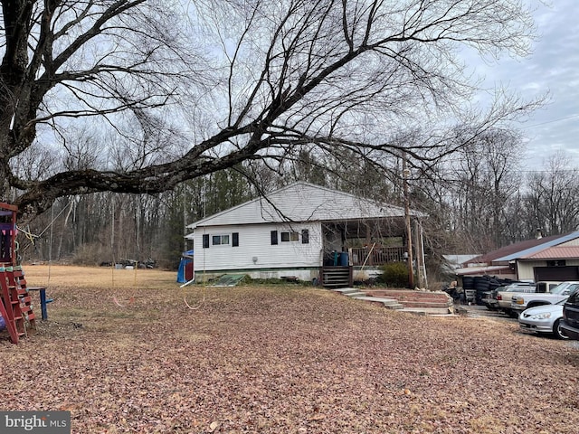 view of front of property with covered porch