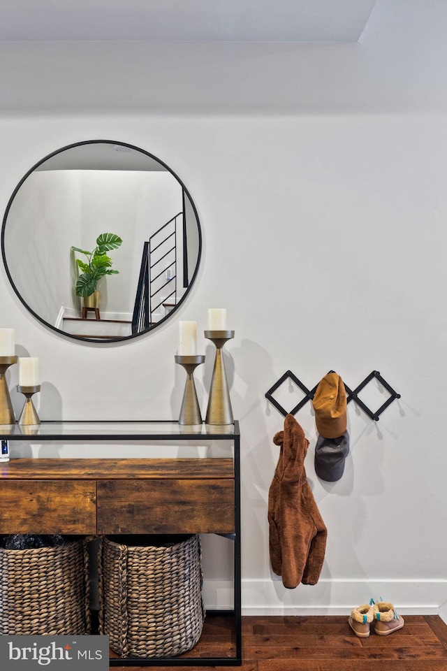 interior details with hardwood / wood-style flooring