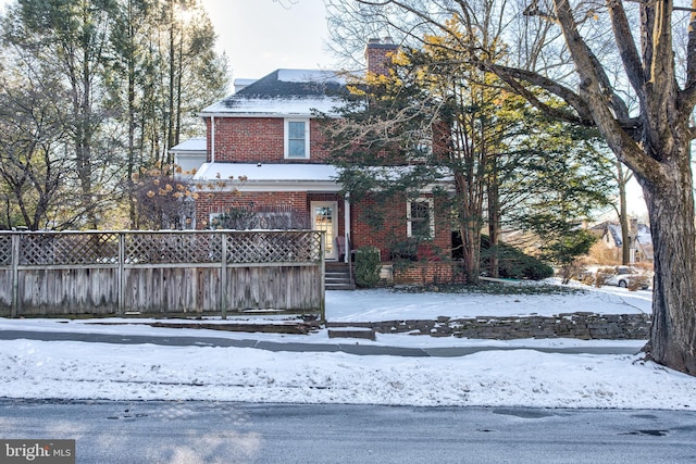 view of front property