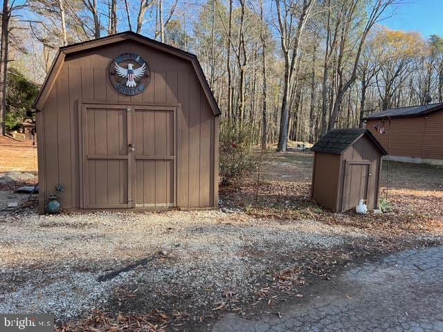 view of outbuilding