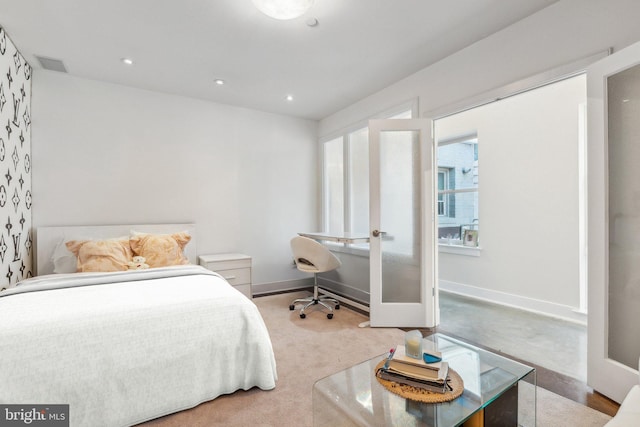 bedroom with carpet flooring