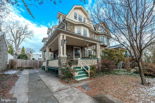 view of front of home featuring a porch