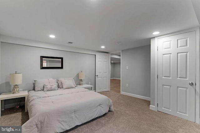 view of carpeted bedroom