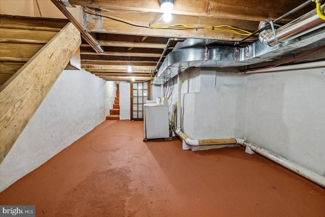 basement featuring washer / dryer