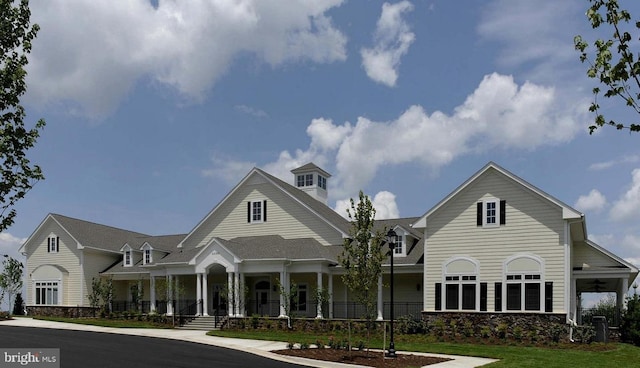 view of front of house with covered porch