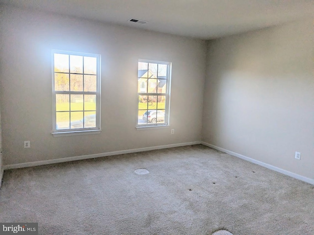 empty room featuring carpet