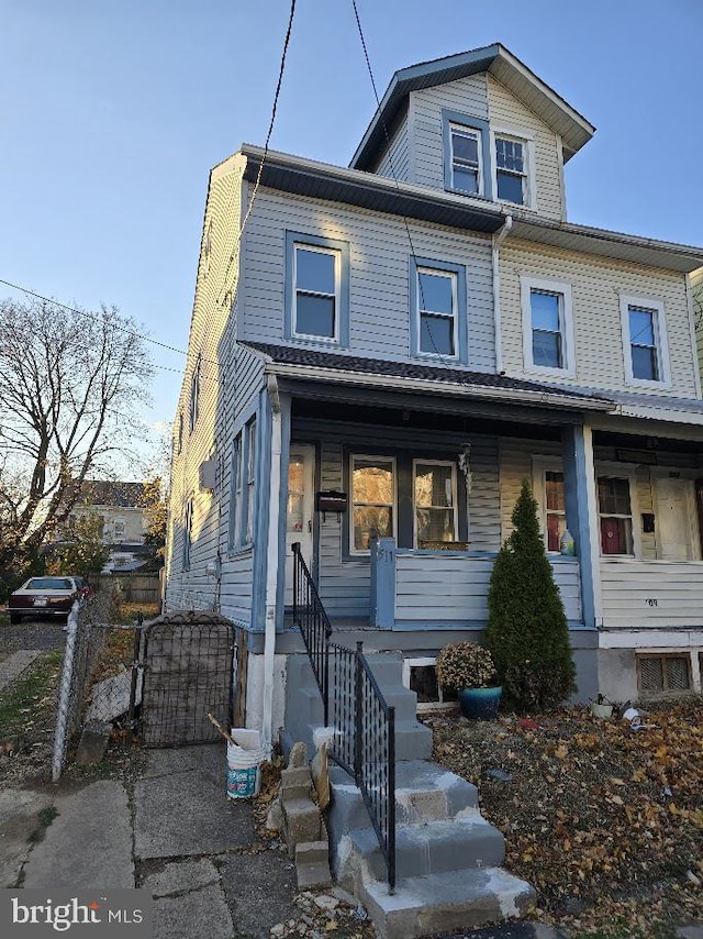 view of front of house with covered porch