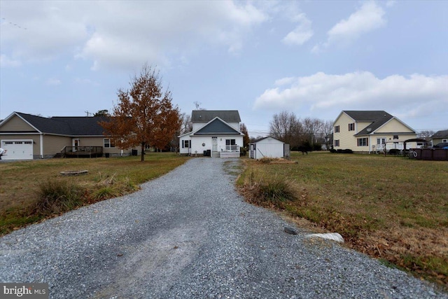 view of front of home featuring a front yard