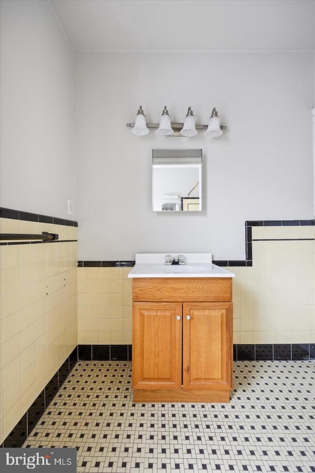 5122 N Broad St, Philadelphia, PA 19141 - bathroom with vanity and tile walls