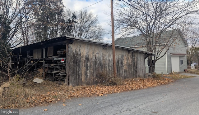 view of side of property