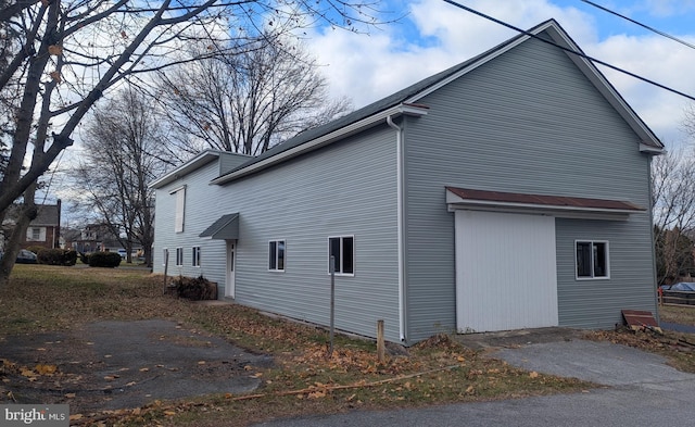 view of home's exterior