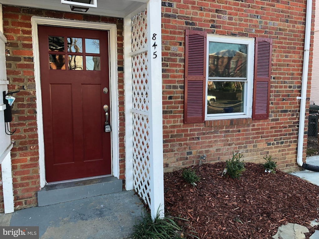 view of property entrance