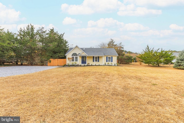 view of front of property with a front yard