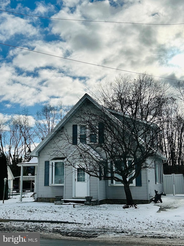 view of front of home