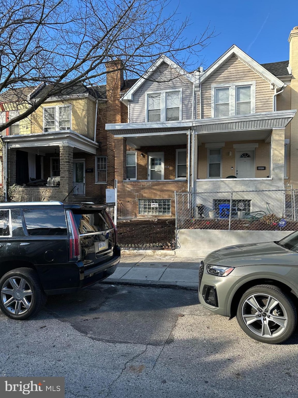 view of townhome / multi-family property