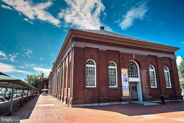 view of building exterior