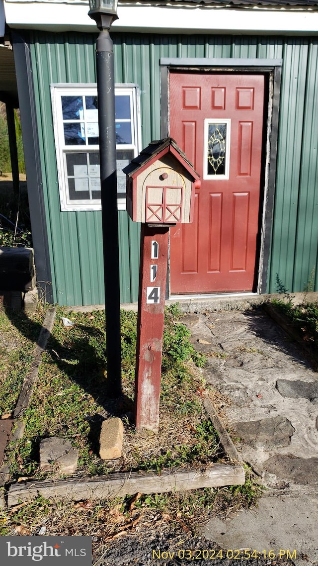 view of property entrance