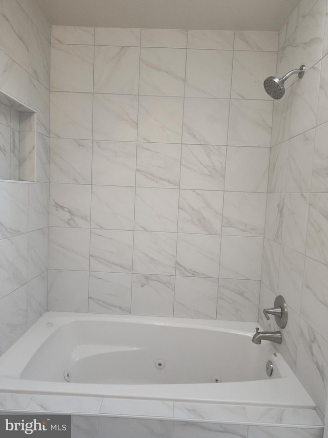 6614 Quander Rd, Alexandria, VA 22307 - bathroom with tiled shower / bath