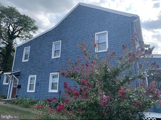 view of home's exterior