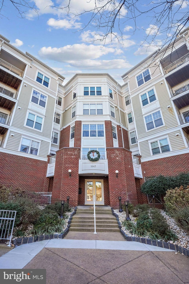 1645 International Dr Unit 121, Mclean, VA 22102 - view of apartment building / complex