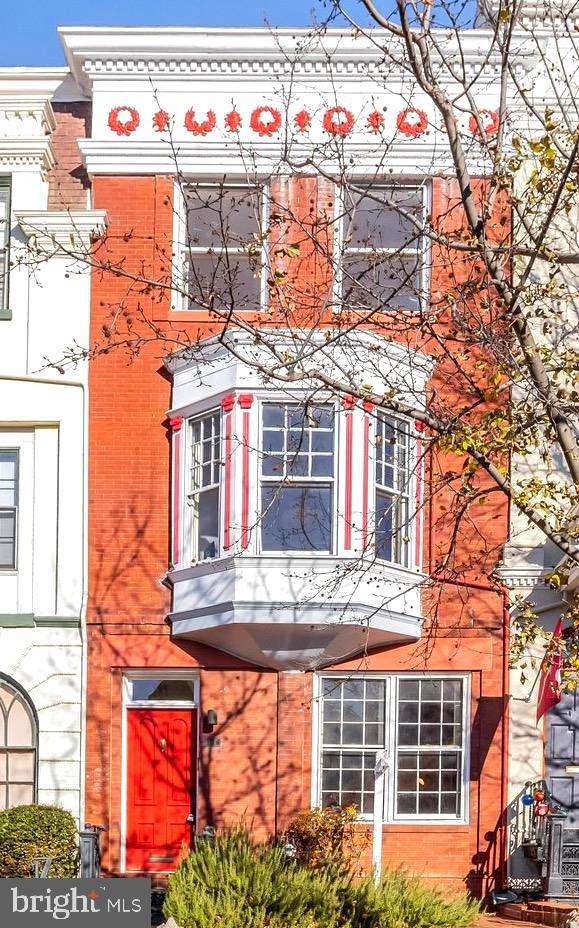 136 E St SE, Washington, DC 20003 - view of property