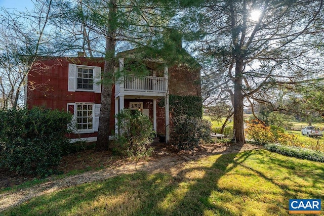 4679 Jeffersonton Rd, Jeffersonton, VA 22724 - back of property featuring a balcony and a lawn